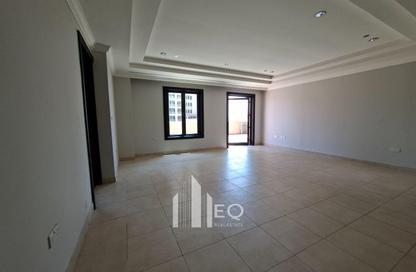 Apartment - 3 Bedrooms - 4 Bathrooms for rent in East Porto Drive - Porto Arabia - The Pearl Island - Doha