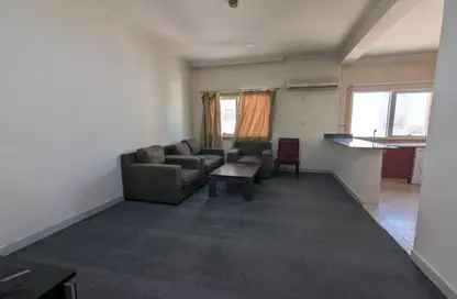 Apartment - 1 Bedroom - 1 Bathroom for rent in Umm Ghuwailina 4 - Umm Ghuwailina - Doha