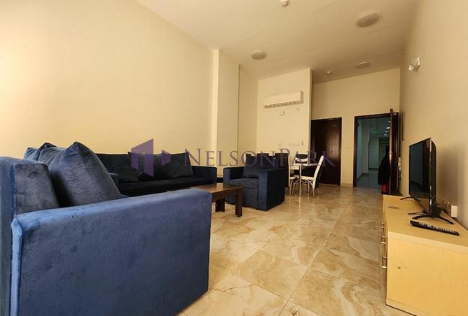 982275 - Property Image 2