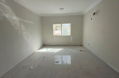 Apartment - 3 Bedrooms - 2 Bathrooms for rent in Fereej Abdul Aziz - Doha