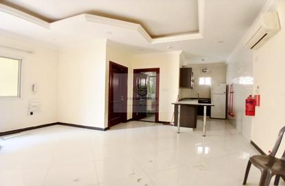 Apartment - 1 Bedroom - 1 Bathroom for rent in Umm Ghuwailina 4 - Umm Ghuwailina - Doha