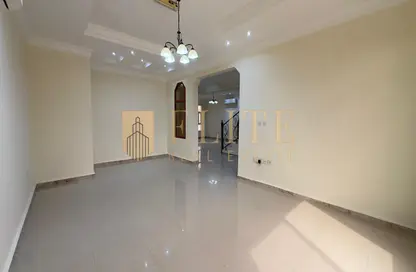 فيلا - 4 غرف نوم - 2 حمامات للايجار في فيلا فيردي - مريخ - المريخ - الدوحة