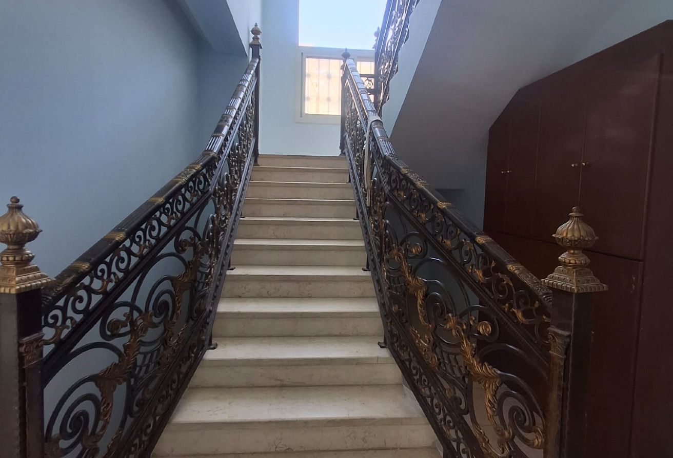 Spacious 6-Bedroom Villa with Maid’s Room for Rent