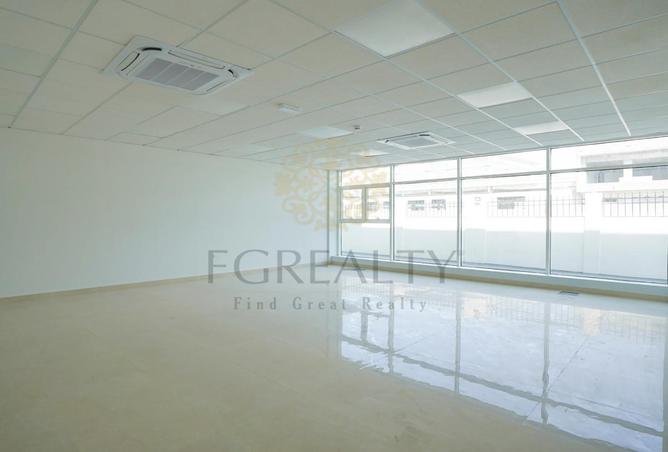 871092 - Property Image 2