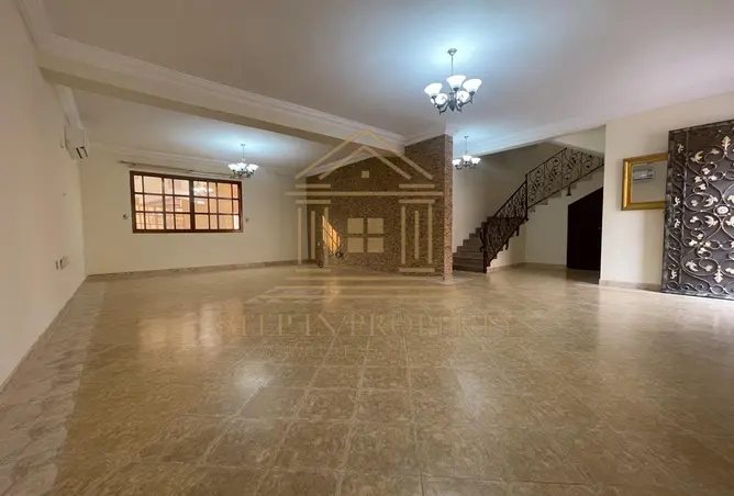 64421130 - Property Image 2