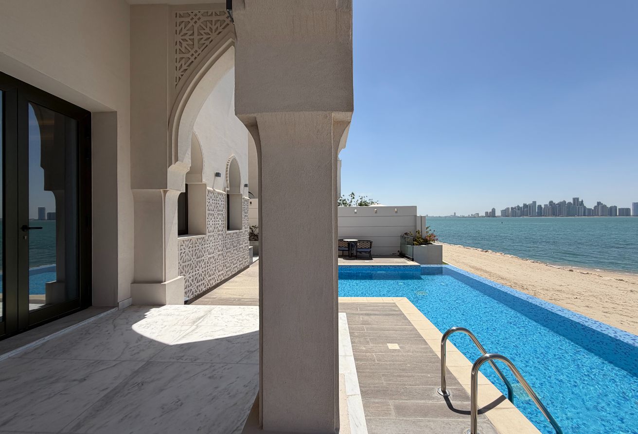 Luxury Beachfront Villa | Private Pool | 5+maid