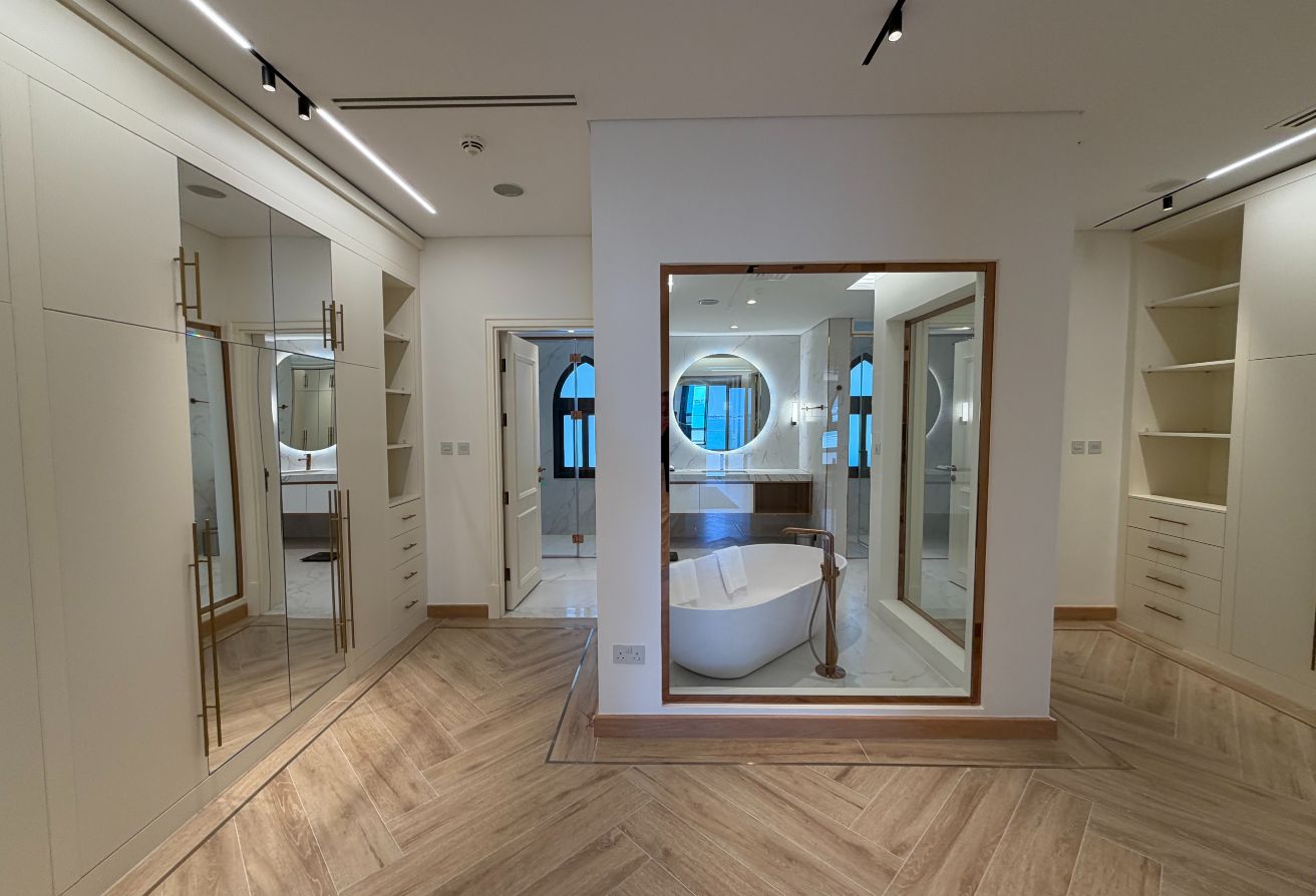 Luxury Beachfront Villa | Private Pool | 5+maid