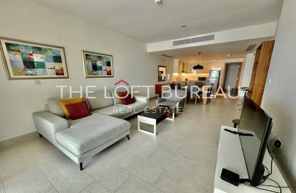 Apartment - 2 Bedrooms - 2 Bathrooms for rent in Viva Central - Viva Bahriyah - The Pearl Island - Doha