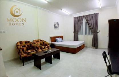 Apartment - Studio - 1 for rent in Umm Ghwailina Comm - Umm Ghuwalina - Umm Ghuwailina - Doha