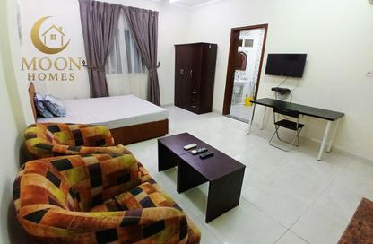 Apartment - Studio - 1 for rent in Umm Ghwailina Comm - Umm Ghuwalina - Umm Ghuwailina - Doha