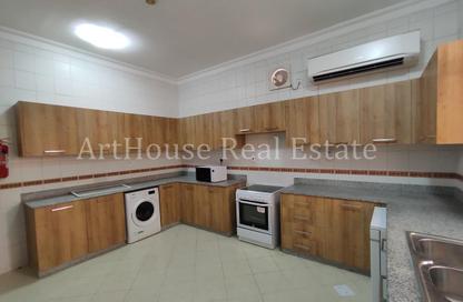 Villa - 5 Bedrooms - 4 Bathrooms for rent in Bu Hamour Street - Abu Hamour - Doha