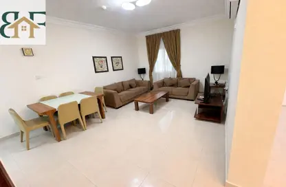 Apartment - 2 Bedrooms - 2 Bathrooms for rent in Umm Ghwailina Comm - Umm Ghuwalina - Umm Ghuwailina - Doha