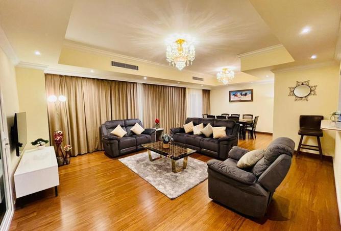 976203 - Property Image 2