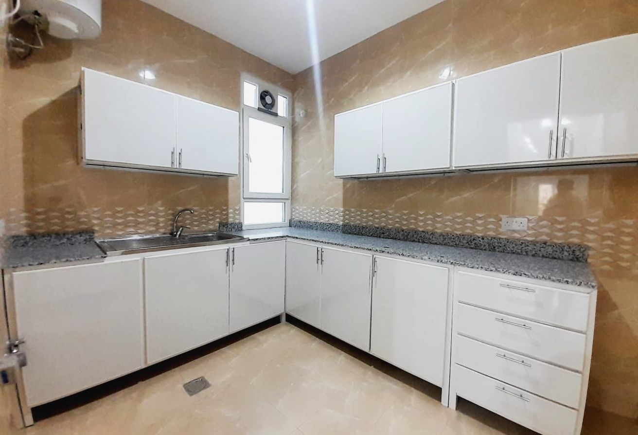 *BRAND NEW APARTMENT* UNFURNISHED 2 BHK + BALCONY - apartment in Old Airport Road