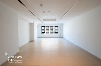 Apartment - 1 Bedroom - 2 Bathrooms for rent in West Porto Drive - Porto Arabia - The Pearl Island - Doha
