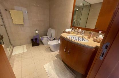 Apartment - 2 Bedrooms - 3 Bathrooms for sale in Viva West - Viva Bahriyah - The Pearl Island - Doha