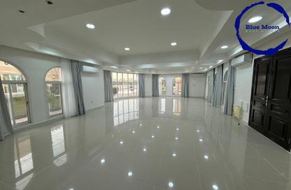 Villa - 5 - 7 for rent in West Bay Tower - West Bay - West Bay - Doha