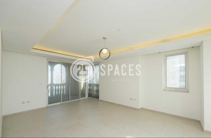 Apartment - 2 Bedrooms - 3 Bathrooms for rent in Viva East - Viva Bahriyah - The Pearl Island - Doha