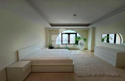 Apartment - 2 Bedrooms - 3 Bathrooms for rent in East Porto Drive - Porto Arabia - The Pearl Island - Doha