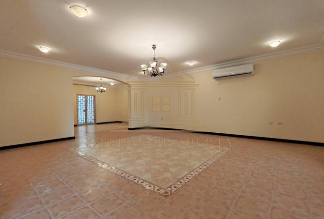 1010903 - Property Image 2