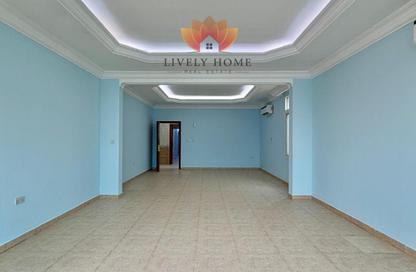 Villa - 6 - 6 for rent in Izghawa - Izghawa - Doha
