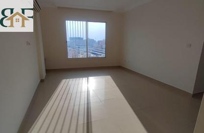 Apartment - 2 Bedrooms - 3 Bathrooms for rent in Al Nasr - Doha