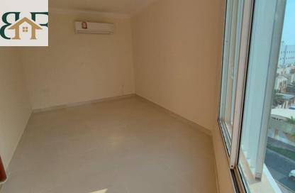 Apartment - 2 Bedrooms - 3 Bathrooms for rent in Al Nasr - Doha