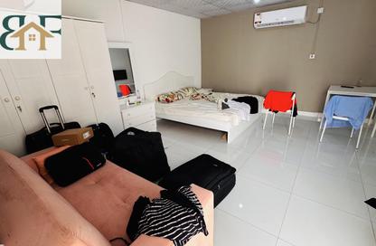 Apartment - Studio - 1 for rent in Al Dafna - Al Dafna - Doha