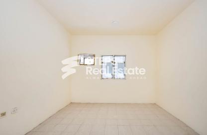 Labor Camp - Studio - 4 Bathrooms for rent in Industrial Area 4 - Industrial Area - Industrial Area - Doha