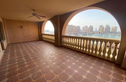 Apartment - 1 Bedroom - 2 Bathrooms for rent in Tower 31 - Porto Arabia - The Pearl Island - Doha