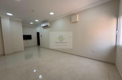 Apartment - 2 Bedrooms - 3 Bathrooms for rent in Al Nasr Street - Al Nasr - Doha Apartment - 2 Bedrooms - 3 Bathrooms for rent in Al Nasr Street - Al Nasr - Doha
