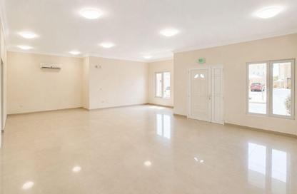 Villa - 4 - 4 for rent in Al Sakhama - Doha