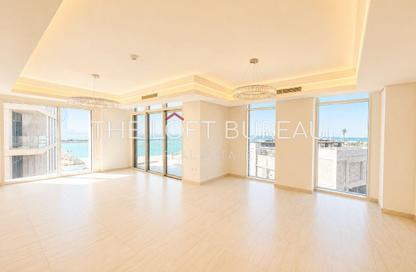 Apartment - 3 Bedrooms - 5 Bathrooms for sale in Crystal Residence - Gewan Island - The Pearl Island - Doha