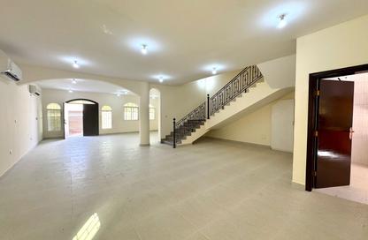 Villa - 4 - 4 for rent in New Salata - Salata - Doha