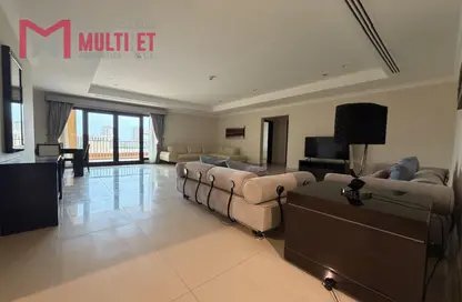 Apartment - 2 Bedrooms - 3 Bathrooms for rent in East Porto Drive - Porto Arabia - The Pearl Island - Doha