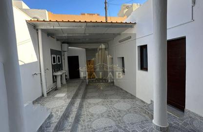 Whole Building - 5 Bedrooms - 3 Bathrooms for sale in Abu Talha Street - Fereej Bin Omran - Doha