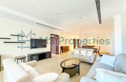 Apartment - 1 Bedroom - 2 Bathrooms for rent in East Porto Drive - Porto Arabia - The Pearl Island - Doha