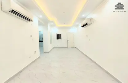 Apartment - 3 Bedrooms - 3 Bathrooms for rent in Muntazah 7 - Al Muntazah - Doha