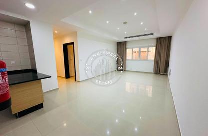 Apartment - 2 Bedrooms - 2 Bathrooms for rent in Al Nasr Street - Al Nasr - Doha