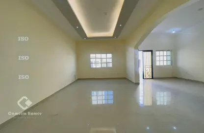 Villa - 5 Bedrooms - 4 Bathrooms for rent in Umm Salal Ali - Umm Salal Ali - Doha