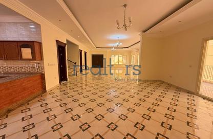 فيلا - 4 غرف نوم - 5 حمامات للايجار في شارع الوعب - الوعب - الدوحة