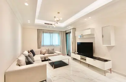 Apartment - 2 Bedrooms - 2 Bathrooms for rent in Giardino Apartments - The Pearl Island - Doha