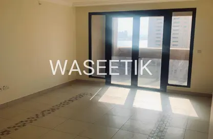 Apartment - 1 Bedroom - 2 Bathrooms for rent in Porto Arabia - The Pearl Island - Doha