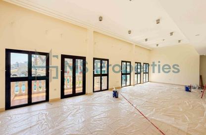 Apartment - 3 Bedrooms - 4 Bathrooms for rent in Carnaval - Qanat Quartier - The Pearl Island - Doha