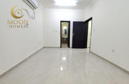 Apartment - 1 Bedroom - 2 Bathrooms for rent in Old Al Ghanim - Al Ghanim - Doha