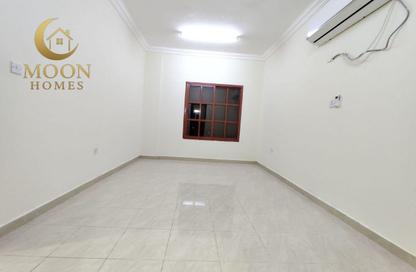 Apartment - 1 Bedroom - 2 Bathrooms for rent in Old Al Ghanim - Al Ghanim - Doha Apartment - 1 Bedroom - 2 Bathrooms for rent in Old Al Ghanim - Al Ghanim - Doha