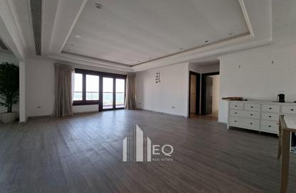 Apartment - 2 Bedrooms - 2 Bathrooms for rent in West Porto Drive - Porto Arabia - The Pearl Island - Doha
