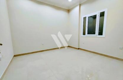 Apartment - 2 Bedrooms - 3 Bathrooms for rent in Al Nasr Street - Al Nasr - Doha