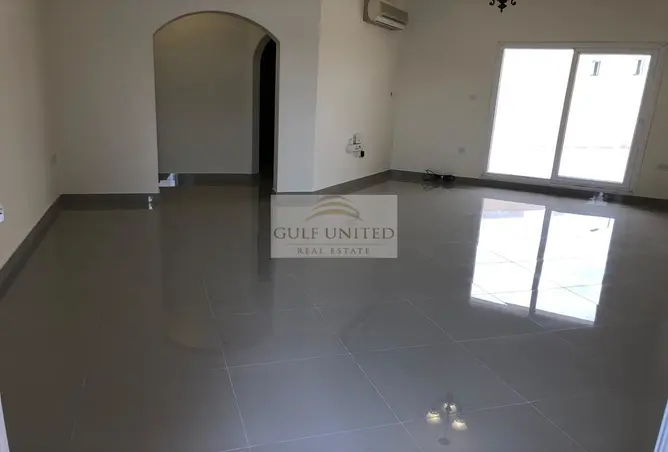 62127730 - Property Image 3