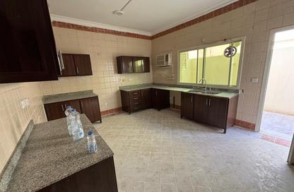 Villa - 5 - 5 for rent in Al Gharrafa - Al Gharrafa - Doha